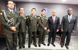 Le Premier ministre et la délégation de haut niveau de la police équatorienne Photo Pierre COTE